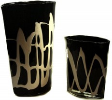 2 vasen schwarz.jpg